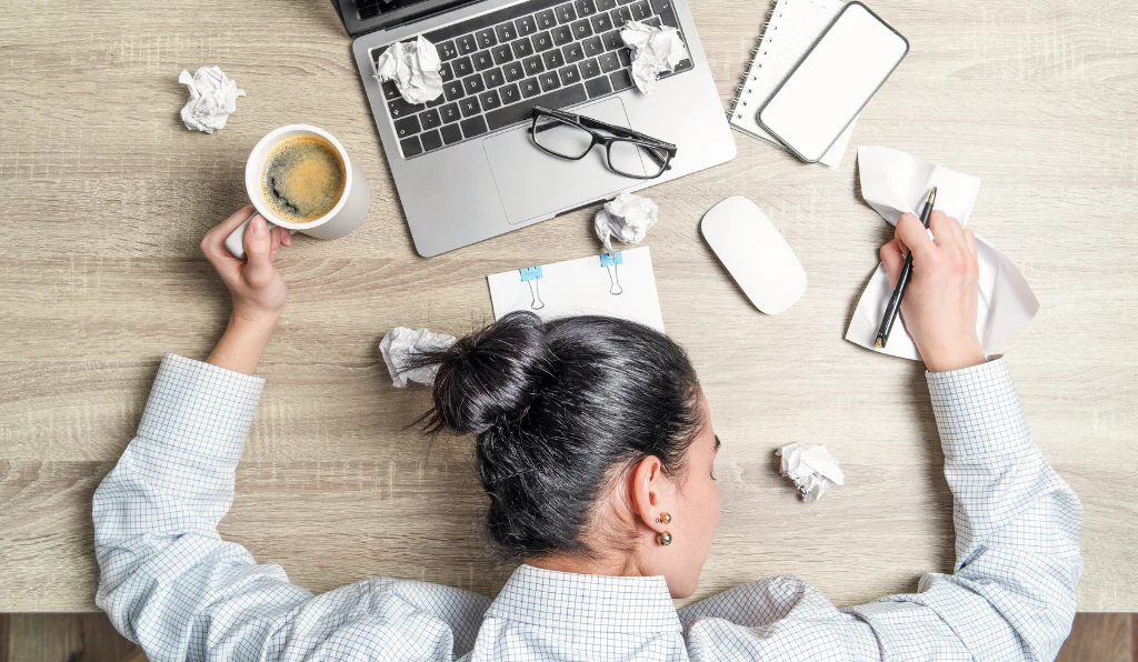 5 Desk Productivity Mistakes to Avoid Now