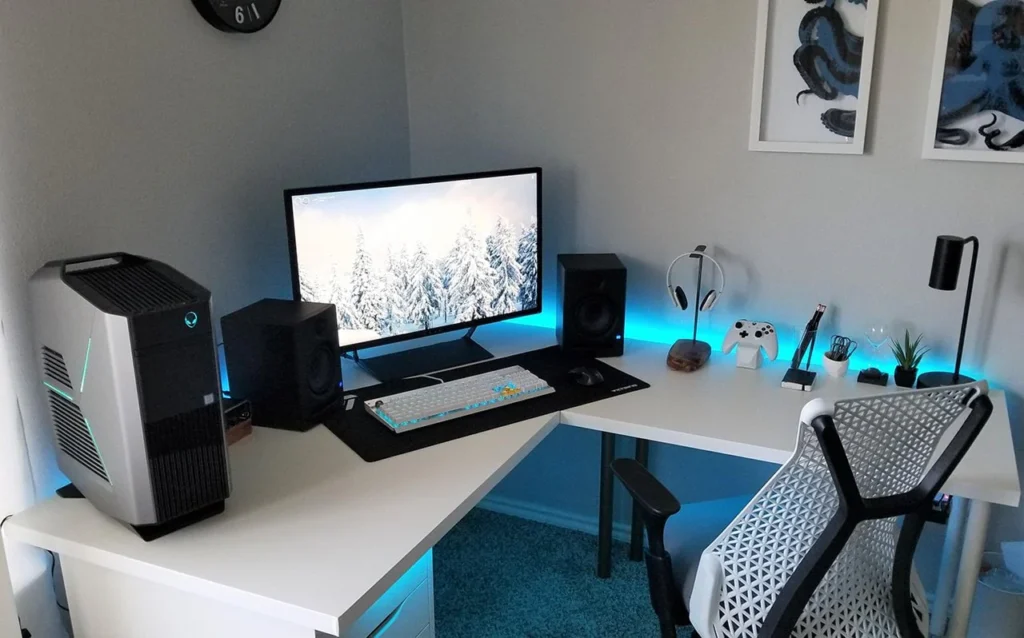 The Single-Monitor Corner Setup